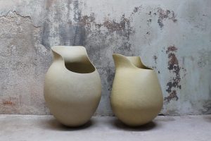 Le stage " Grosses pièces aux colombins, du dessin à la forme" animé par Zélie Rouby
