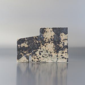Construction à la plaque, sculpture céramique